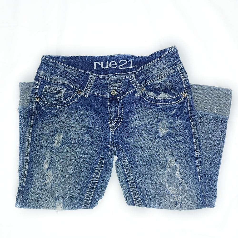 Rue 21 Distressed Ripped Cropped Capri
